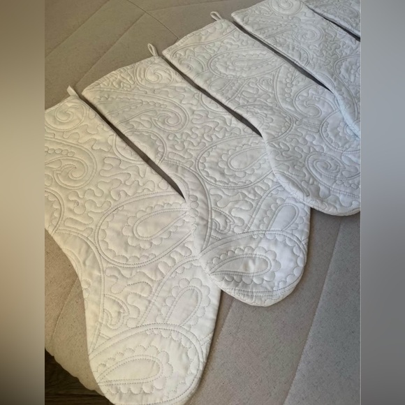 | NWOT | 5 Christmas Holiday Stockings - Picture 2 of 4